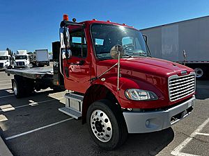 2019 Freightliner M2 106 - Box Van