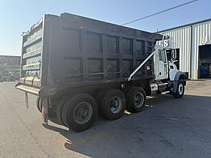 2016 Mack Granite