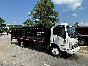 2025 Isuzu NRR