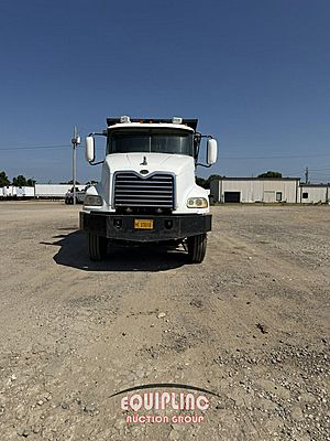 2003 Mack Pinnacle CX613 - Dump Truck