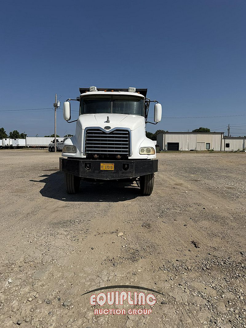 2003 Mack CX613