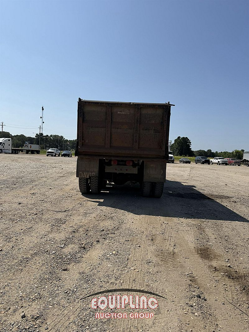 2003 Mack CX613