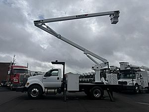 2015 Ford F750 - Bucket Truck