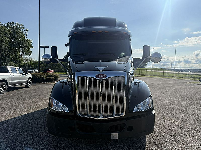 2022 Peterbilt 579