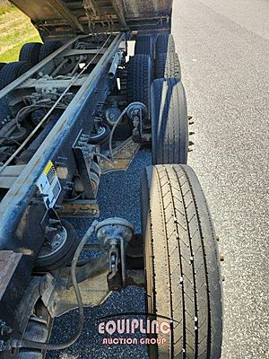 2017 Mack GU713