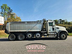 2020 Mack GR64F