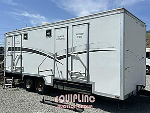 2005 RESTROOM - Specialty Trailer