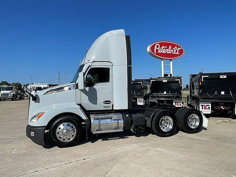 2023 Kenworth T680