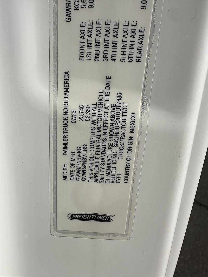 2024 Freightliner PT126SLP