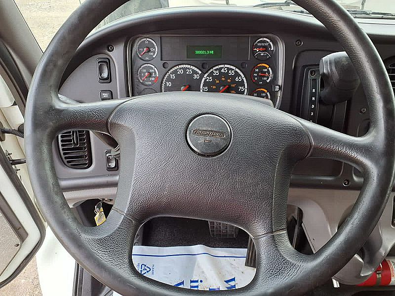 2020 Freightliner M2 106