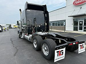 2022 Peterbilt 389