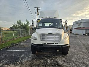 2019 Freightliner M2 106 - Day Cab