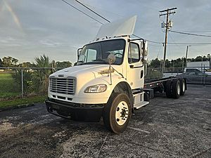2019 Freightliner M2 106 - Day Cab