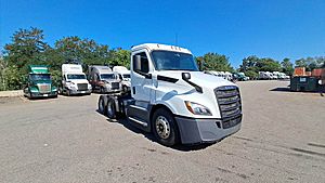 2019 Freightliner Cascadia 126
