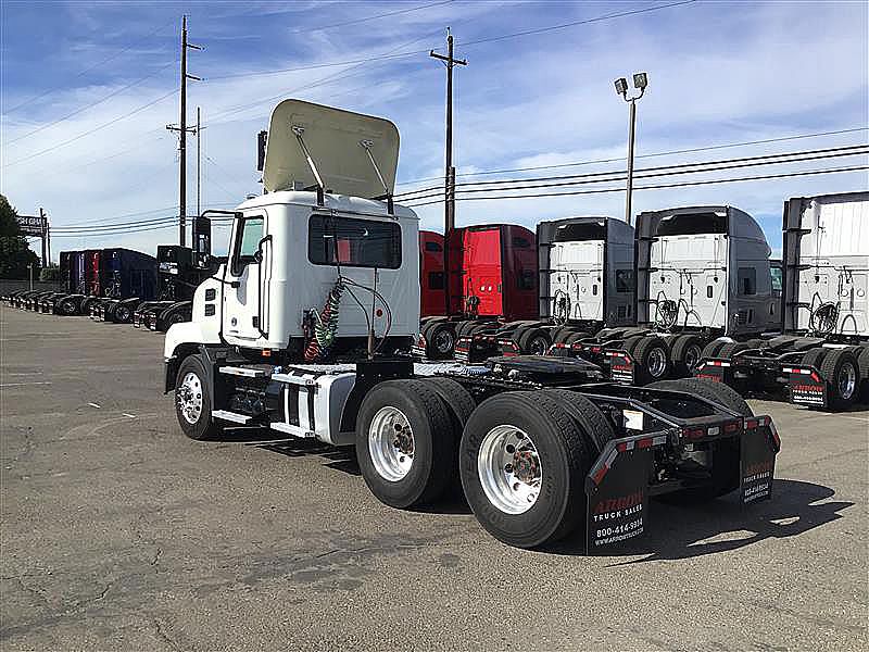 2021 Mack AN64T