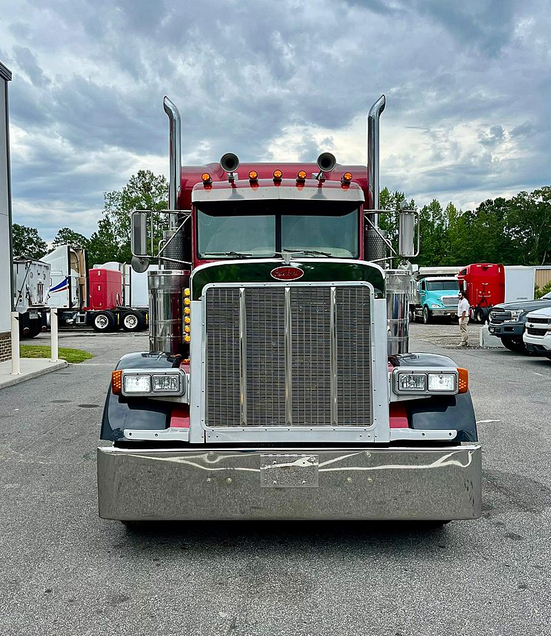 2005 Peterbilt 379