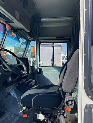 2017 Freightliner MT55