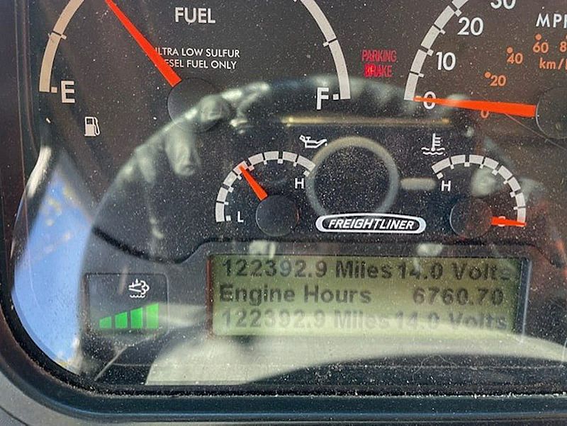 2017 Freightliner MT55