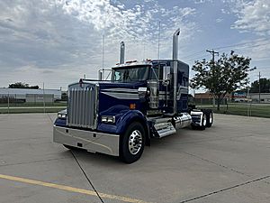 2027 Kenworth W900L - Sleeper Truck
