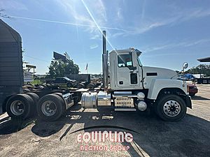 2014 Mack Pinnacle