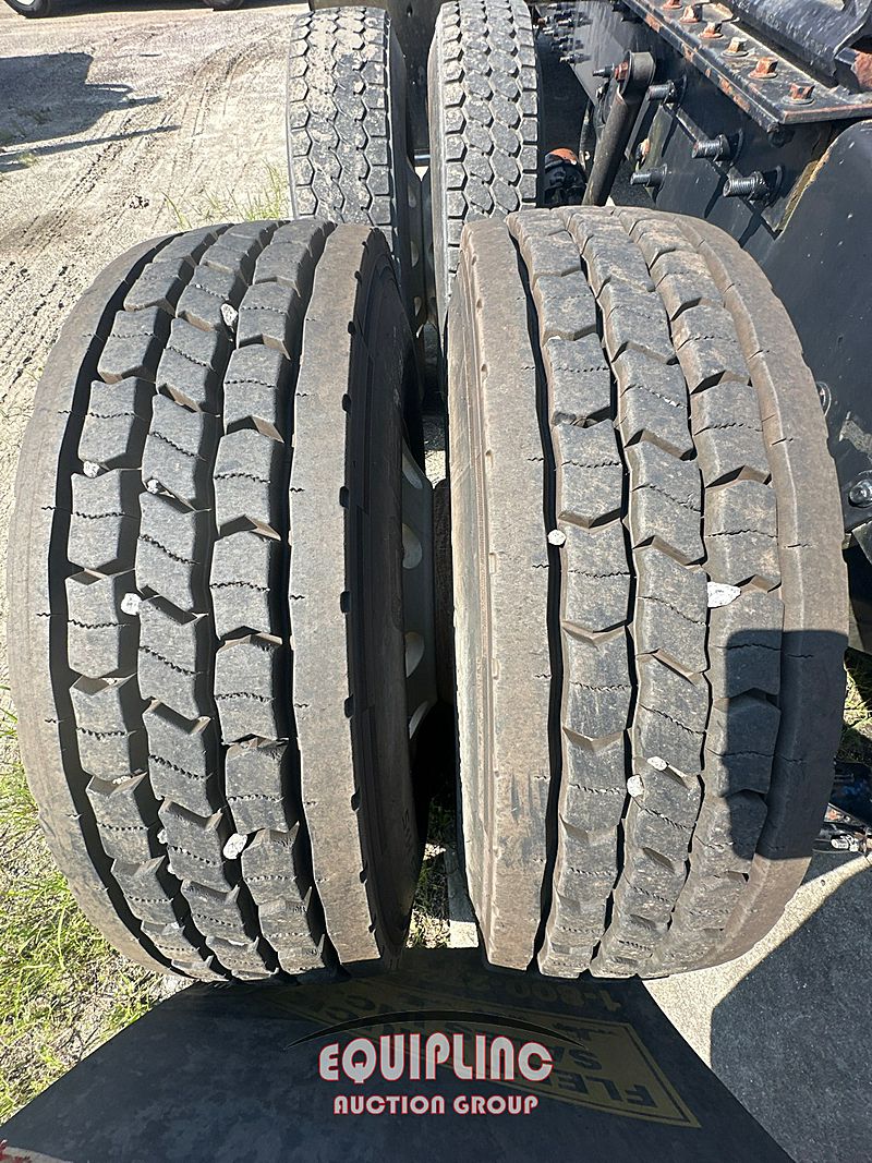 2014 Mack Pinnacle
