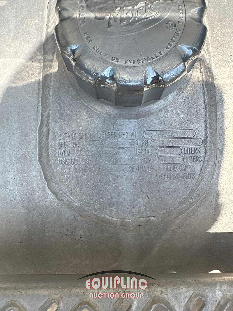 2014 Mack Pinnacle