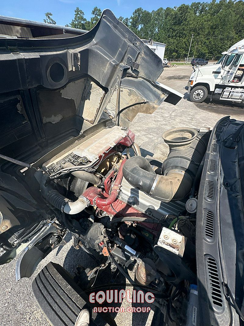2014 Mack Pinnacle