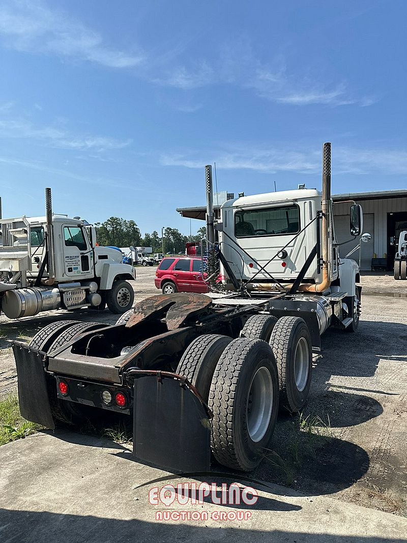 2014 Mack Pinnacle