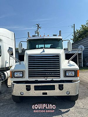 2014 Mack Pinnacle