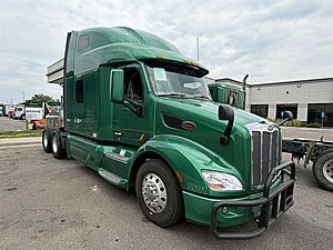 2020 Peterbilt 579 - Sleeper Truck 2020 Peterbilt 579 - Sleeper Truck