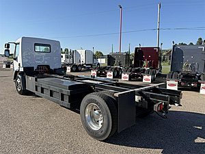 2025 Peterbilt 220EV - Cab & Chassis
