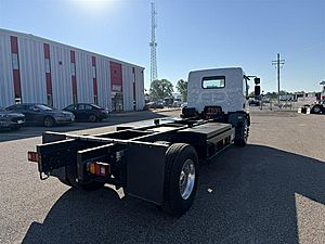 2025 Peterbilt 220EV