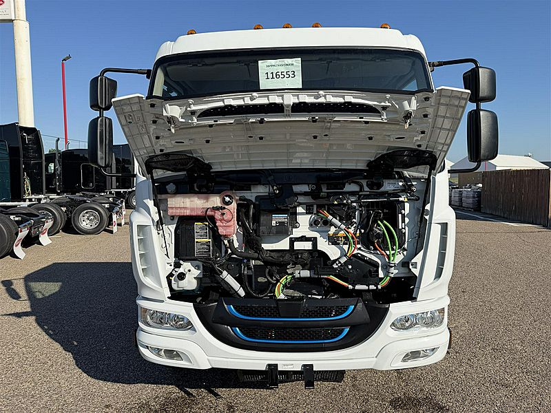 2025 Peterbilt 220EV