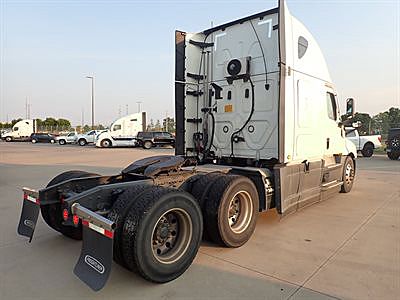 2022 Freightliner Cascadia