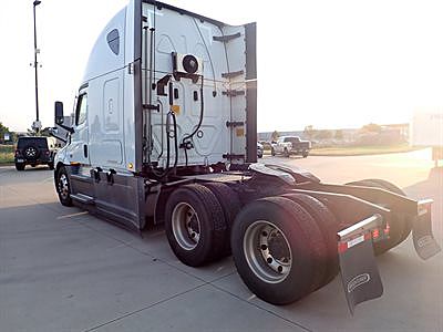 2022 Freightliner Cascadia