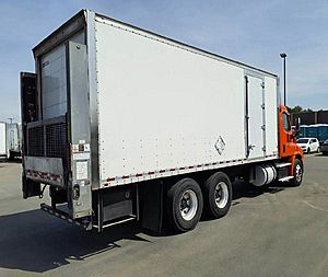 2018 Freightliner Cascadia 113 - Box Truck