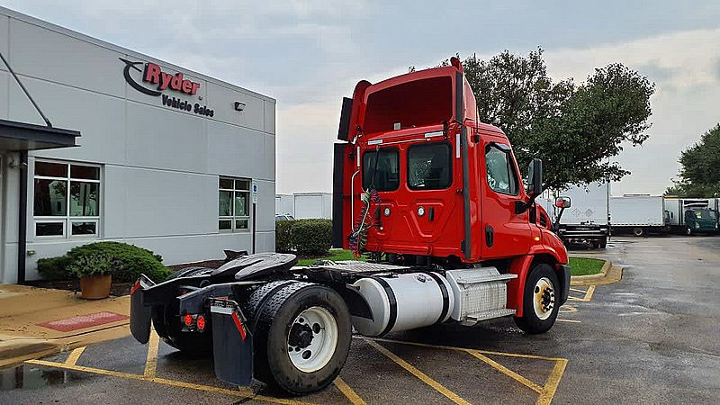 2019 Freightliner CASCADIA 113