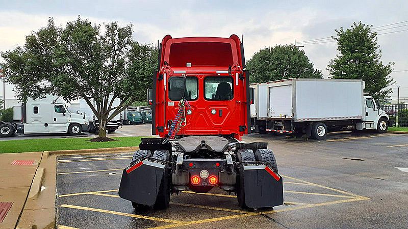 2019 Freightliner CASCADIA 113