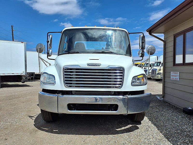 2018 Freightliner M2 106