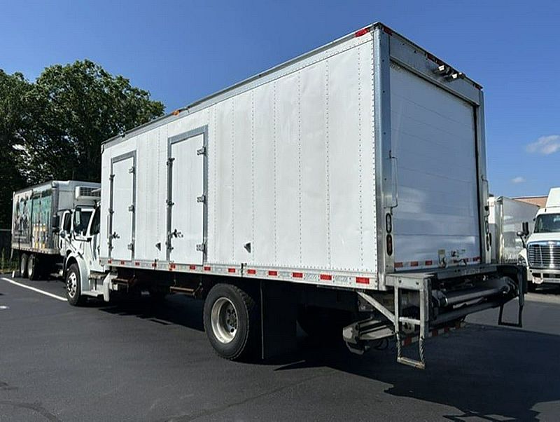 2020 Freightliner M2 106