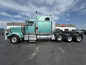 2017 Western Star 4900 EX - Sleeper Truck