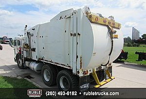 2018 Peterbilt 520 - Refuse Truck