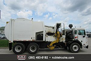 2018 Peterbilt 520 - Refuse Truck