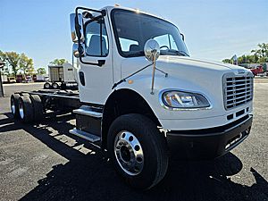 2016 Freightliner M2
