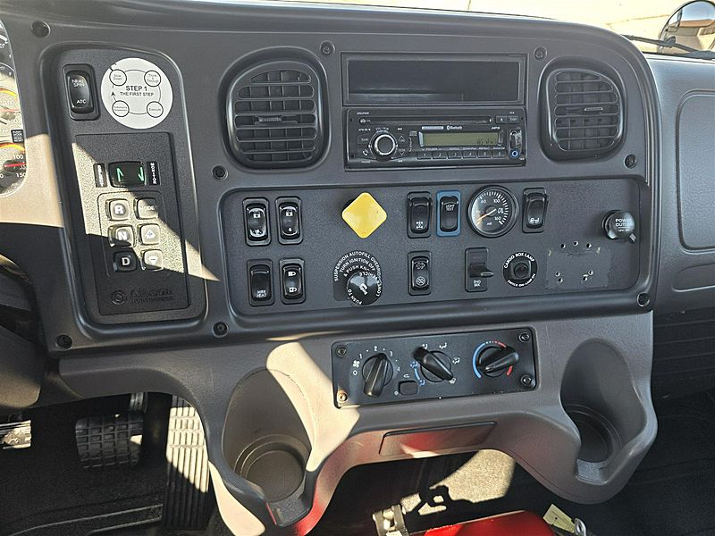 2016 Freightliner M2