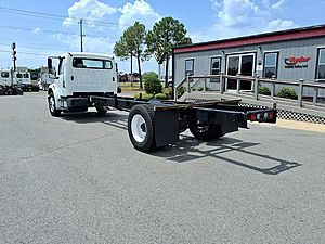 2020 Freightliner M2 106