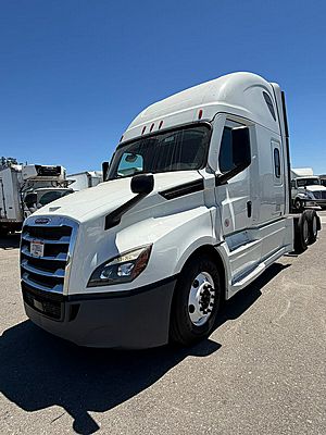 2022 Freightliner Cascadia - Sleeper Truck