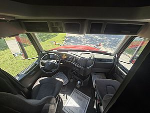 2022 Volvo VNL 760 - Sleeper Truck