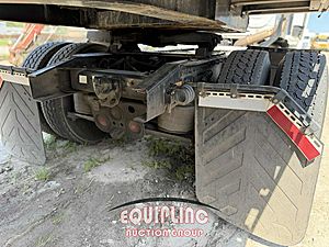 2012 Freightliner CASCADIA 4X2 S/A DAY CAB TRUCK