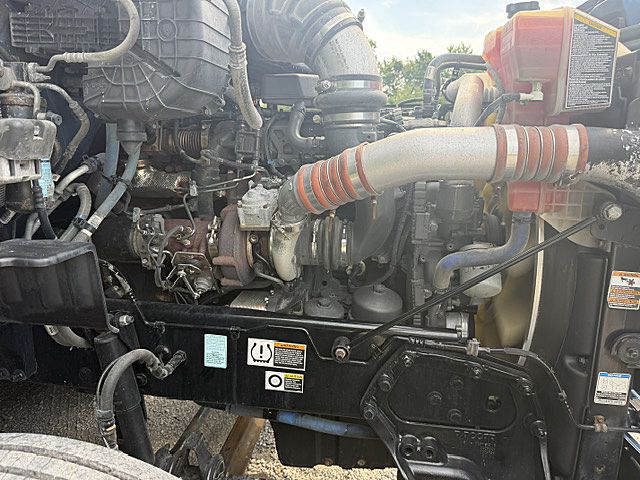 2022 Peterbilt 579